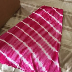 🌸2 for $10 3 for $12. Maxi skirt